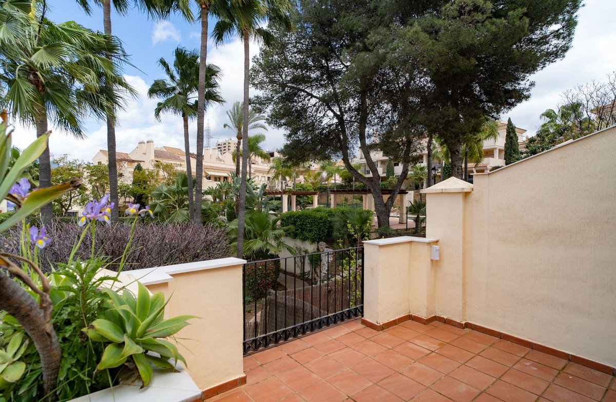 Huis te koop in Nueva Andalucía | 4 slaapkamers H5315371