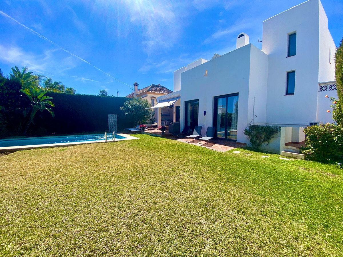 Huis te koop in Nueva Andalucía | 6 slaapkamers H5318779