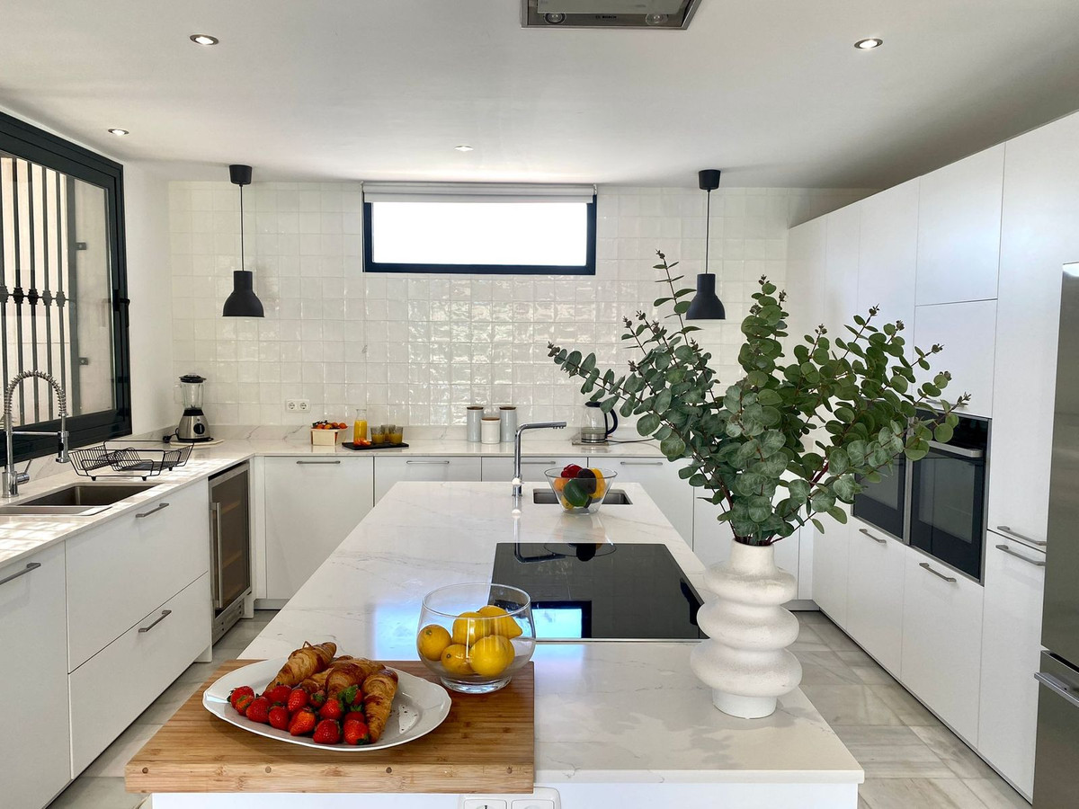 Huis te koop in Nueva Andalucía | 6 slaapkamers H5318779