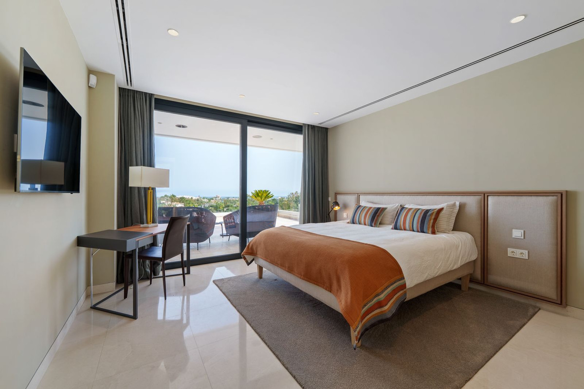 Huis te koop in Nueva Andalucía | 5 slaapkamers H5324968