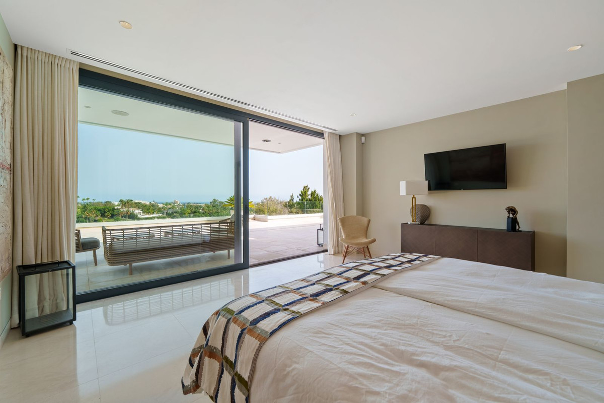 Huis te koop in Nueva Andalucía | 5 slaapkamers H5324968