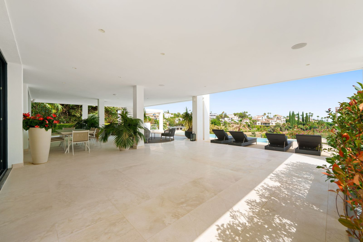 Huis te koop in Nueva Andalucía | 5 slaapkamers H5324968