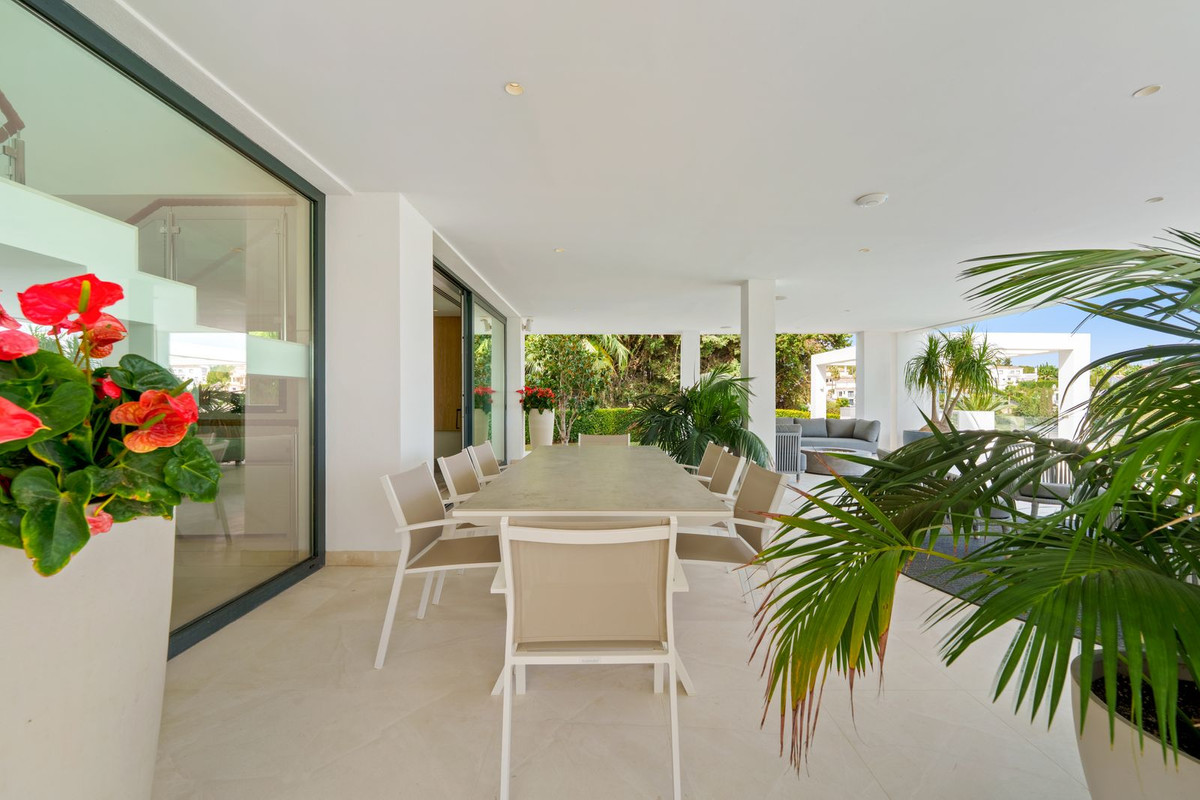 Huis te koop in Nueva Andalucía | 5 slaapkamers H5324968