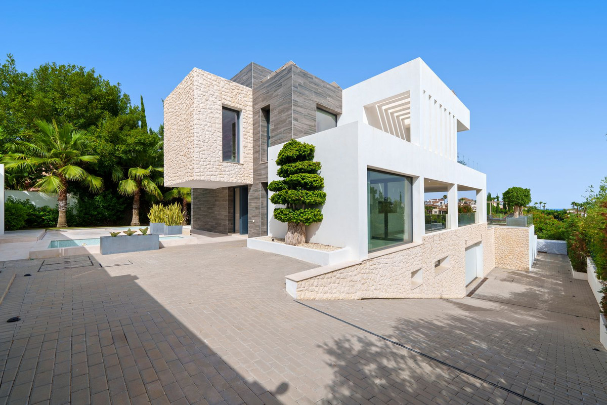 Huis te koop in Nueva Andalucía | 5 slaapkamers H5324968