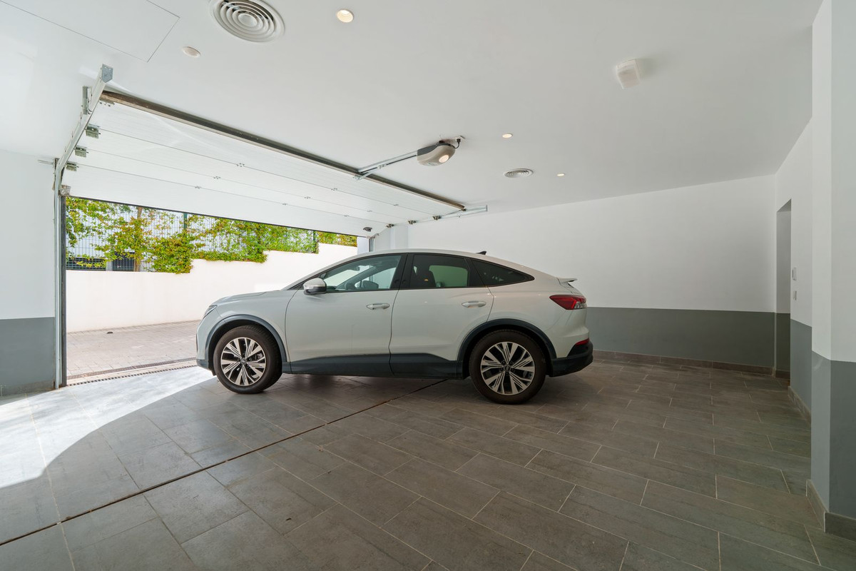 Huis te koop in Nueva Andalucía | 5 slaapkamers H5324968