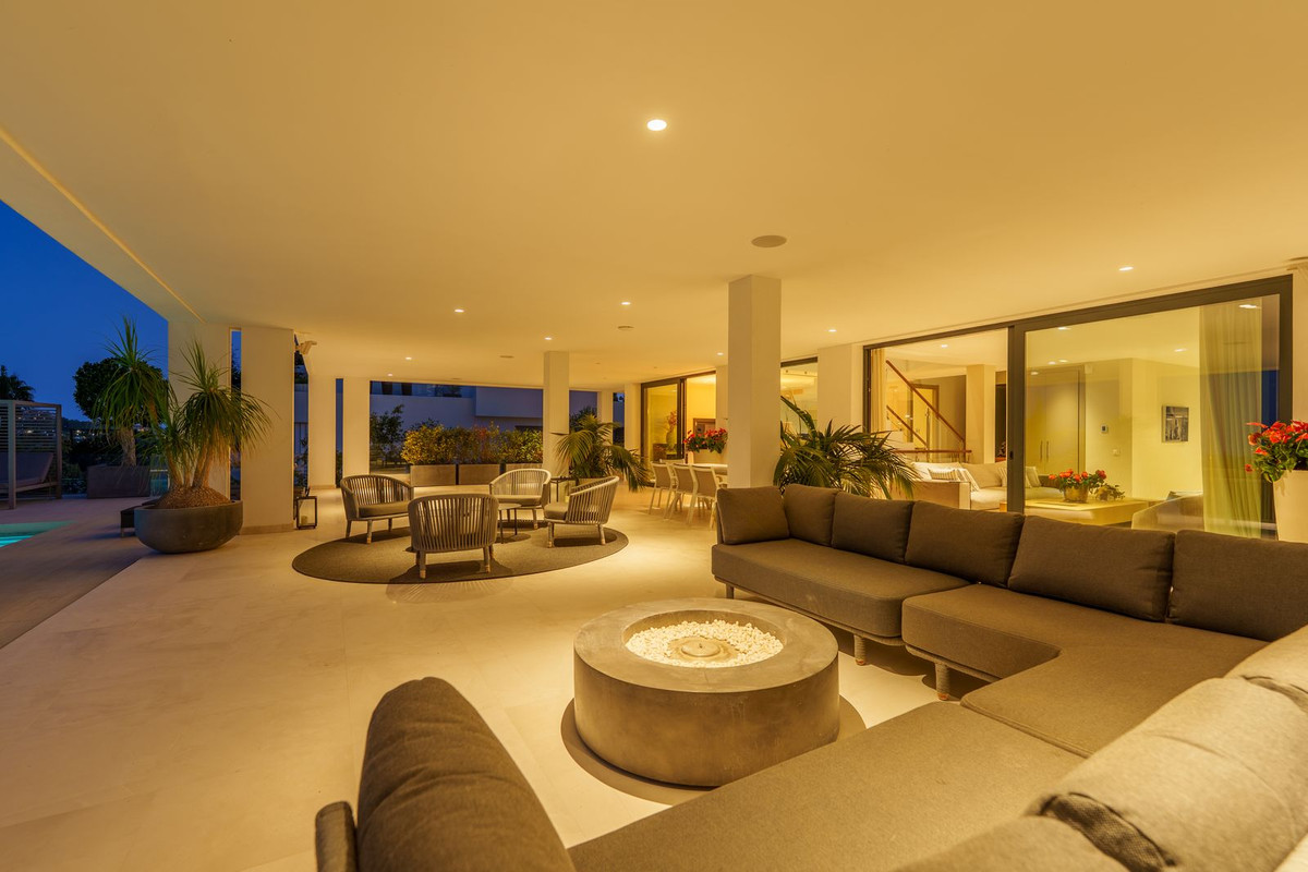 Huis te koop in Nueva Andalucía | 5 slaapkamers H5324968