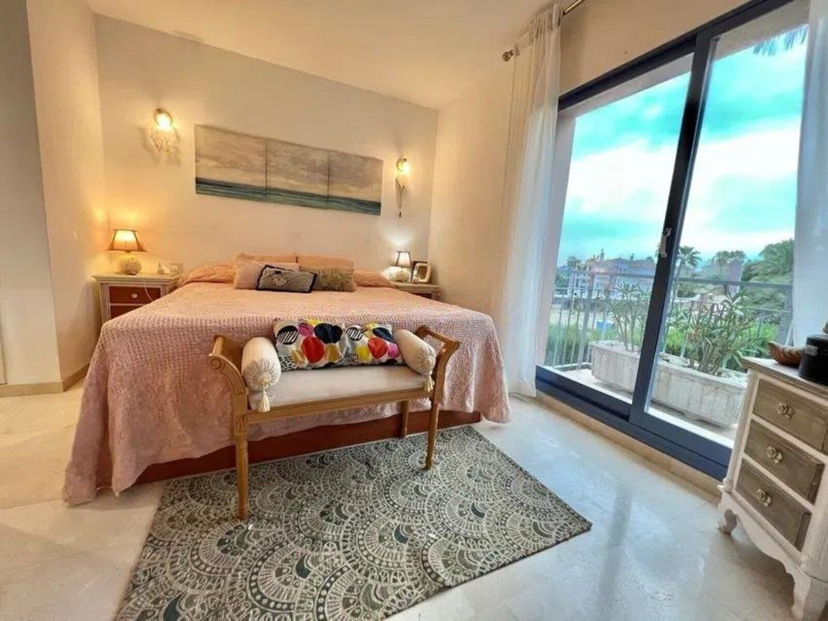 Huis te koop in Nueva Andalucía | 5 slaapkamers H5332408