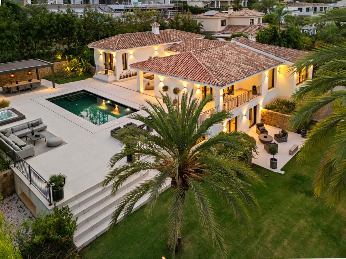 Huis te koop in Nueva Andalucía | 5 slaapkamers H5333548