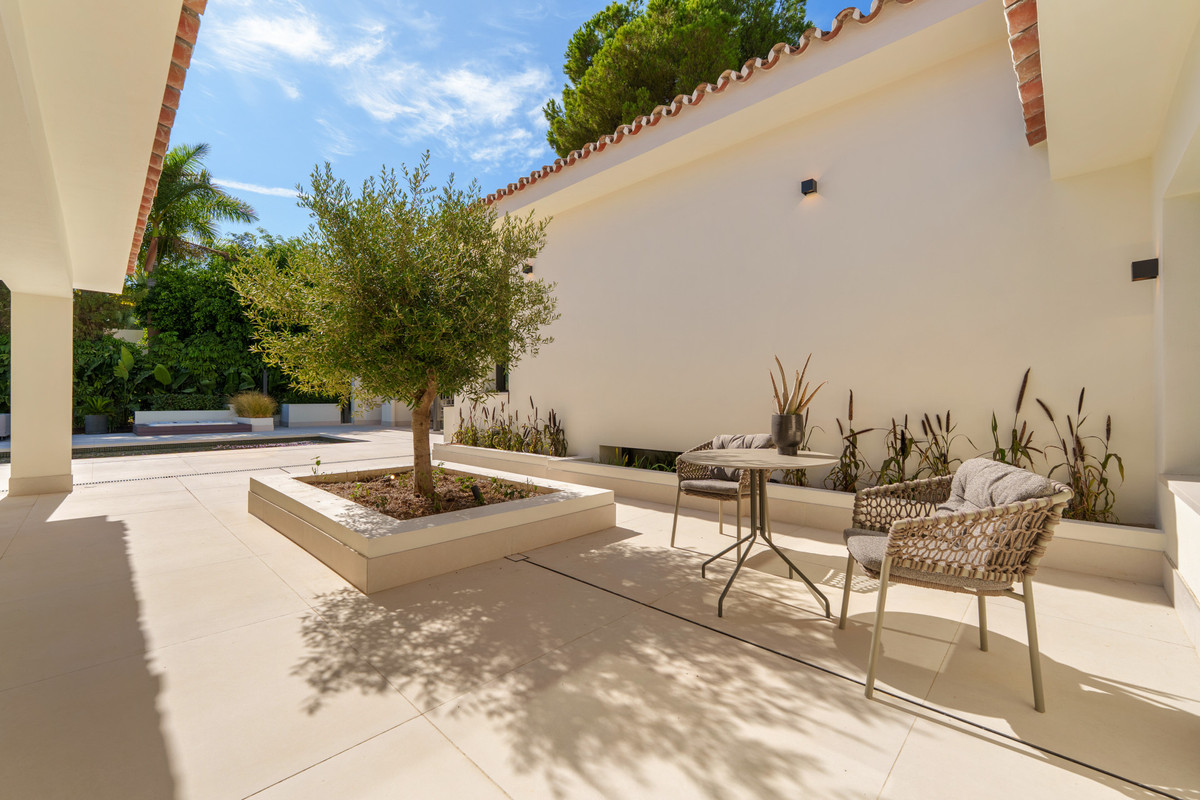 Huis te koop in Nueva Andalucía | 5 slaapkamers H5333548
