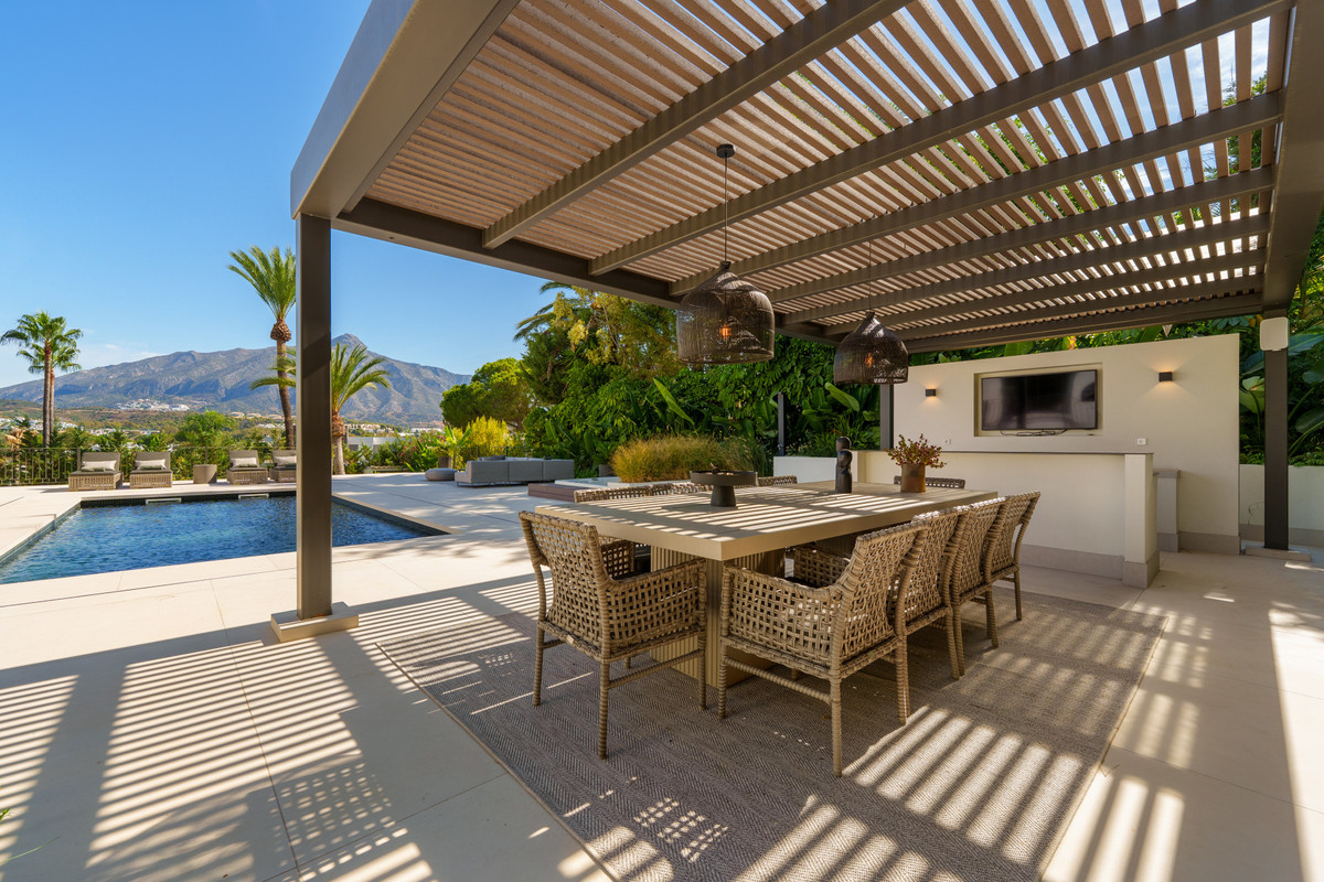 Huis te koop in Nueva Andalucía | 5 slaapkamers H5333548