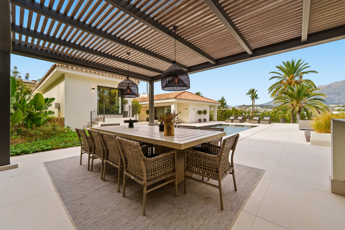 Huis te koop in Nueva Andalucía | 5 slaapkamers H5333548