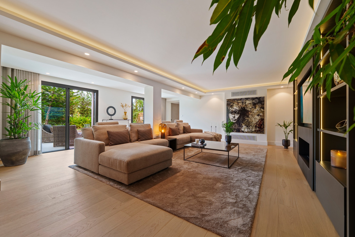 Huis te koop in Nueva Andalucía | 5 slaapkamers H5333548
