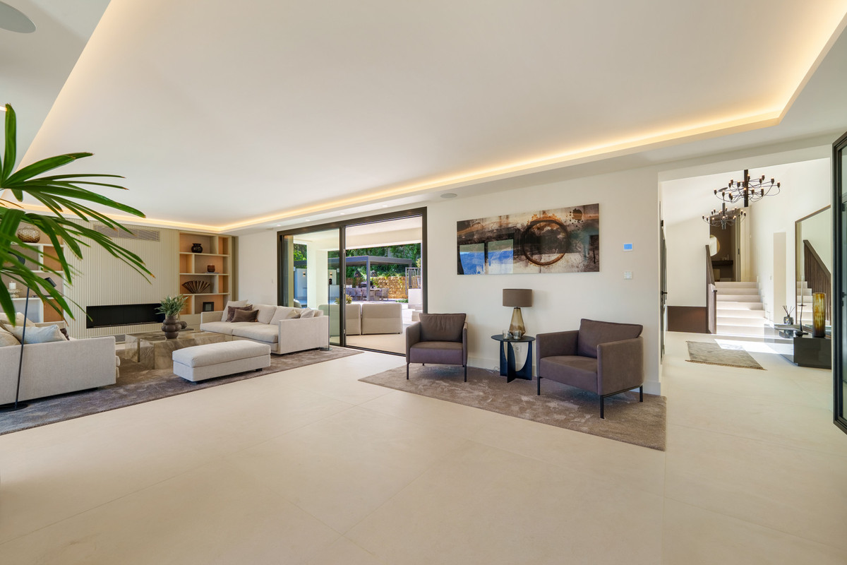 Huis te koop in Nueva Andalucía | 5 slaapkamers H5333548
