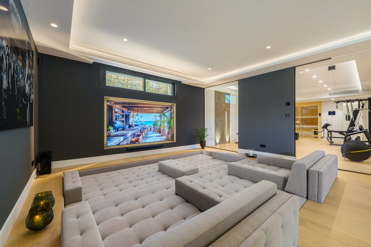 Huis te koop in Nueva Andalucía | 5 slaapkamers H5333548