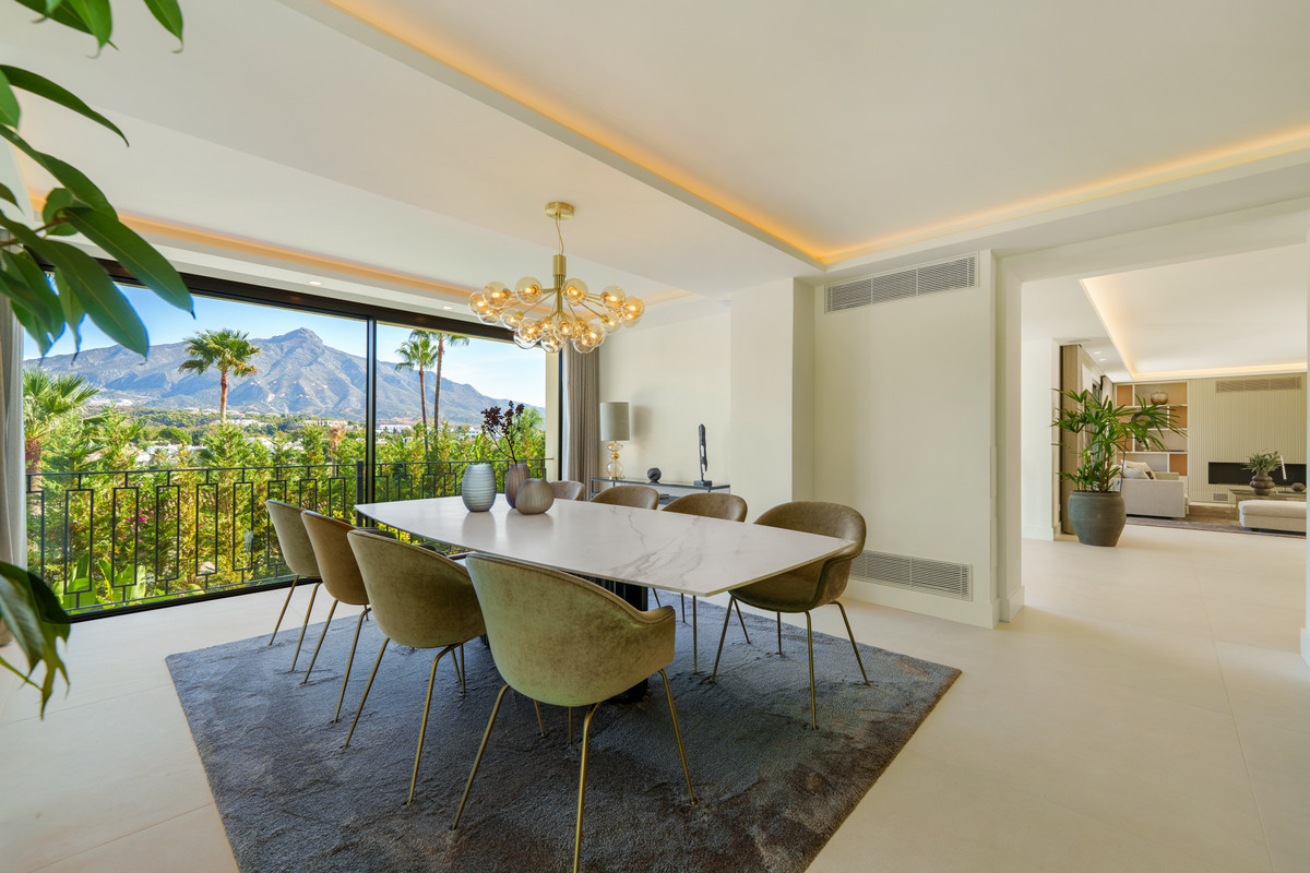 Huis te koop in Nueva Andalucía | 5 slaapkamers H5333548
