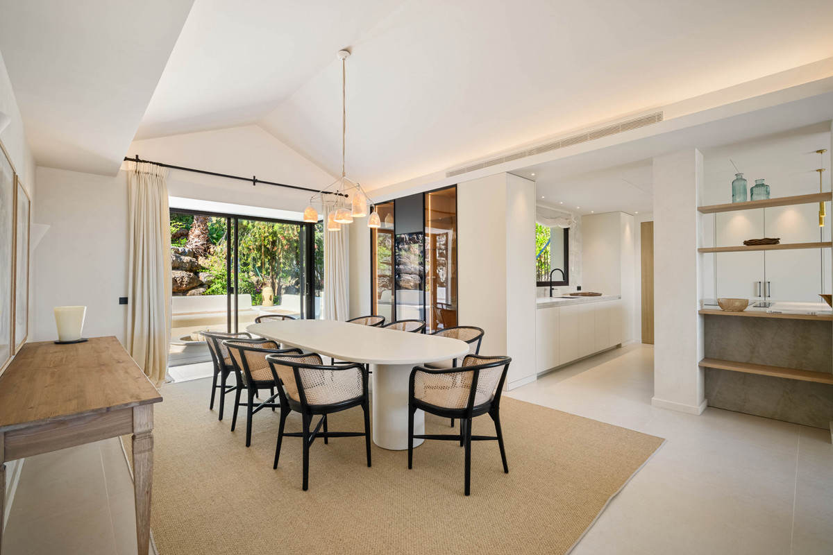 Huis te koop in Nueva Andalucía | 4 slaapkamers H5333590