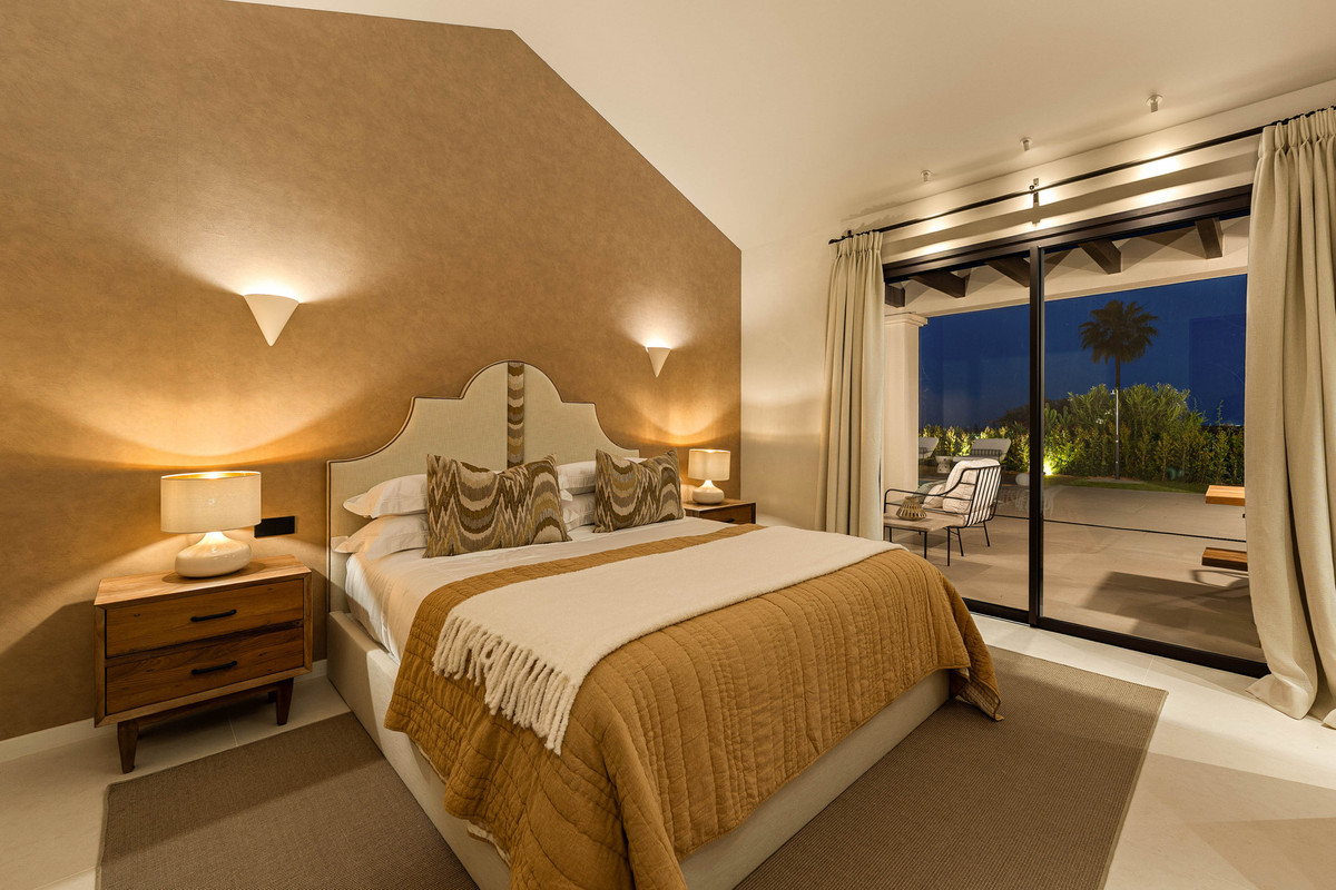 Huis te koop in Nueva Andalucía | 4 slaapkamers H5333590