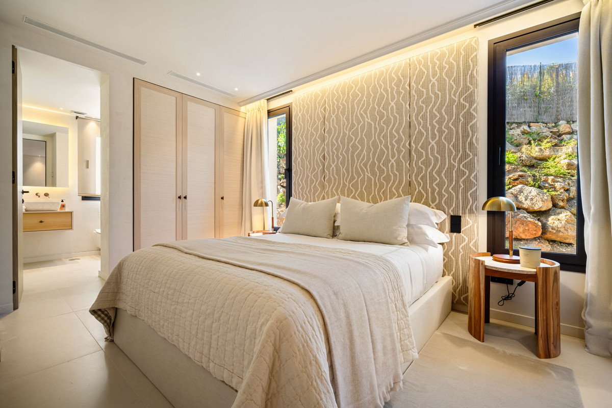 Huis te koop in Nueva Andalucía | 4 slaapkamers H5333590