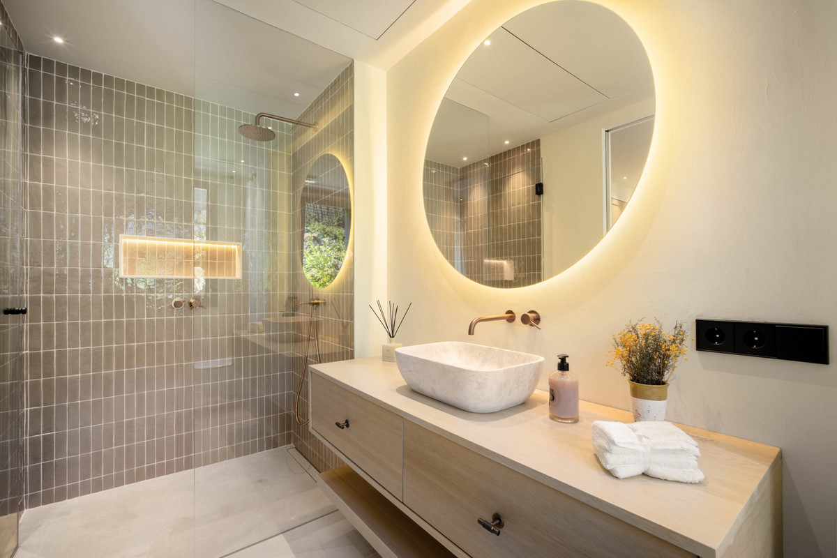 Huis te koop in Nueva Andalucía | 4 slaapkamers H5333590