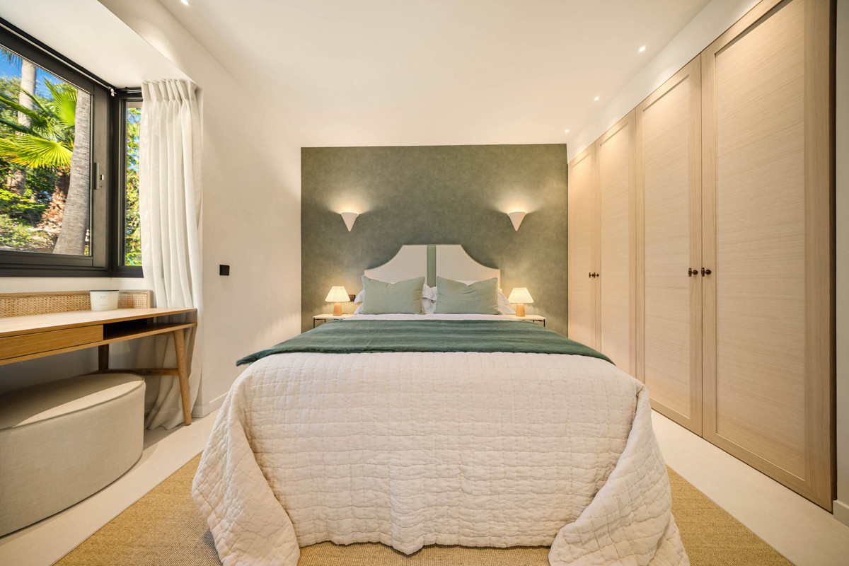 Huis te koop in Nueva Andalucía | 4 slaapkamers H5333590