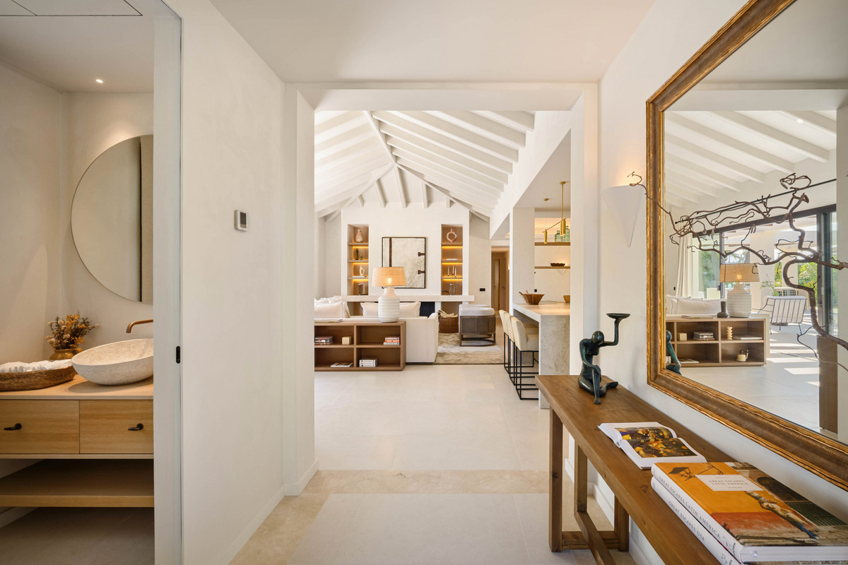 Huis te koop in Nueva Andalucía | 4 slaapkamers H5333590