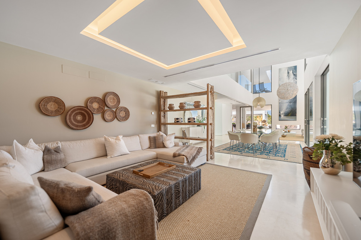 Huis te koop in Nueva Andalucía | 7 slaapkamers H5333596