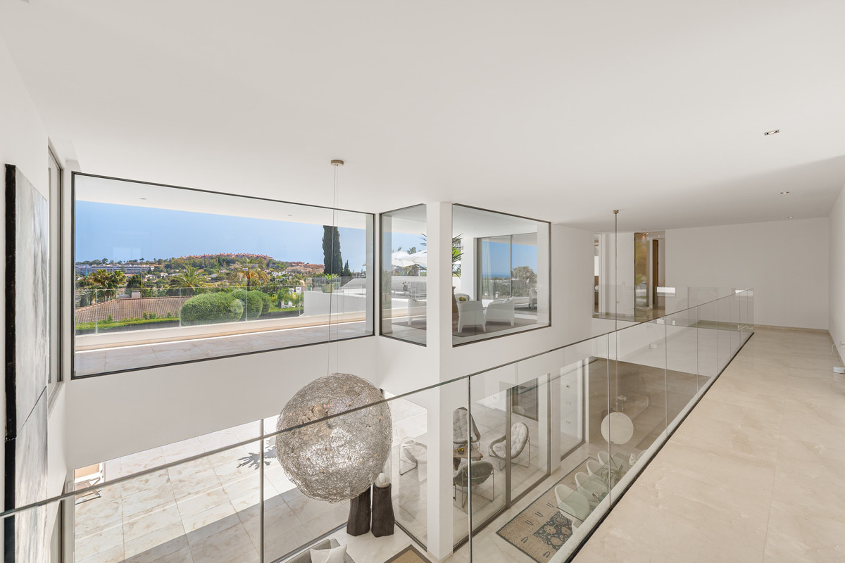 Huis te koop in Nueva Andalucía | 7 slaapkamers H5333596