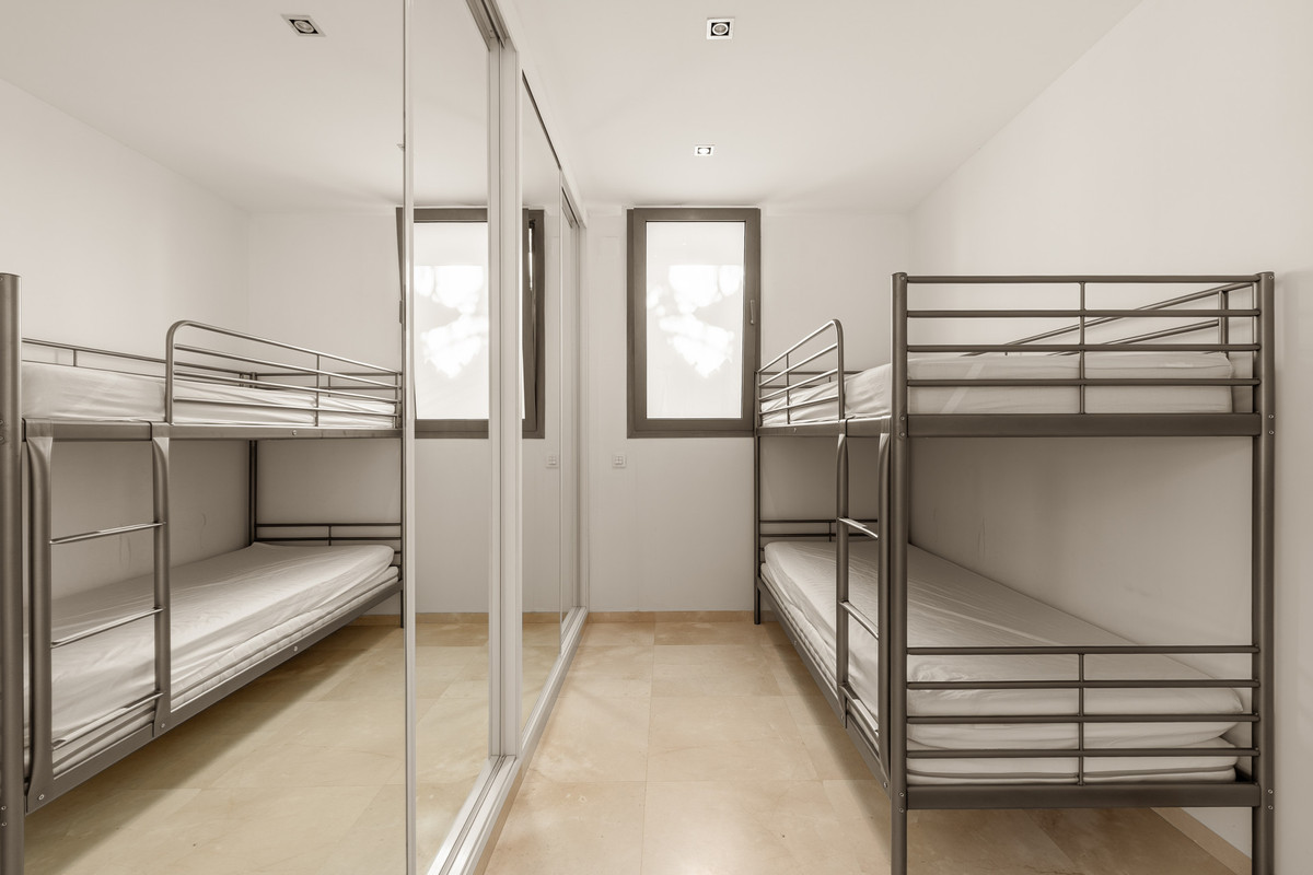 Huis te koop in Nueva Andalucía | 7 slaapkamers H5333596