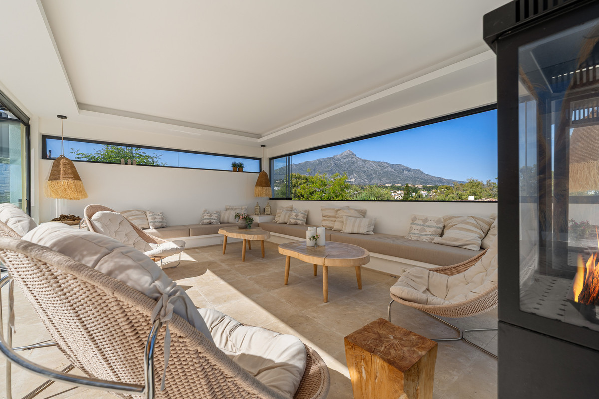 Huis te koop in Nueva Andalucía | 7 slaapkamers H5333596