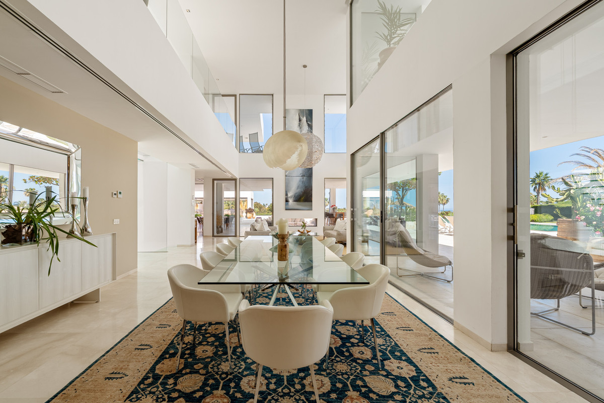 Huis te koop in Nueva Andalucía | 7 slaapkamers H5333596