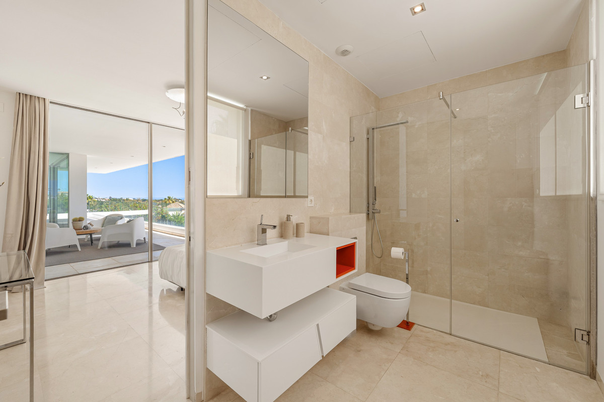 Huis te koop in Nueva Andalucía | 7 slaapkamers H5333596