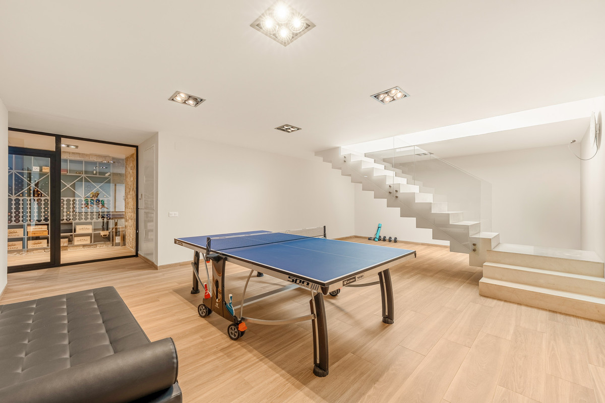 Huis te koop in Nueva Andalucía | 7 slaapkamers H5333596