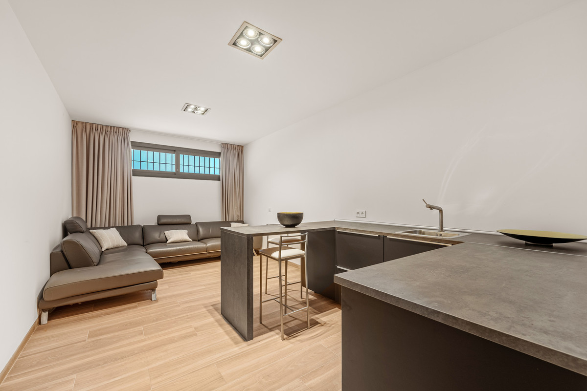 Huis te koop in Nueva Andalucía | 7 slaapkamers H5333596