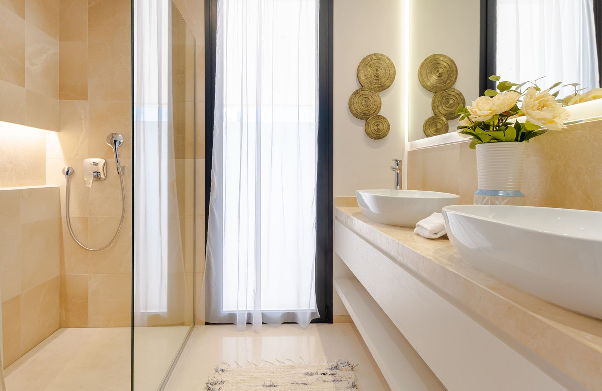 Huis te koop in Nueva Andalucía | 6 slaapkamers H5335720