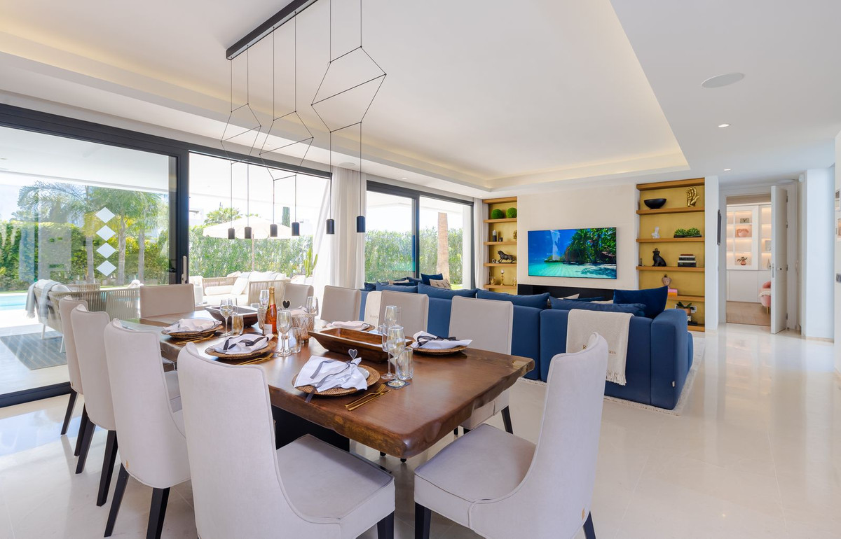 Huis te koop in Nueva Andalucía | 6 slaapkamers H5335720