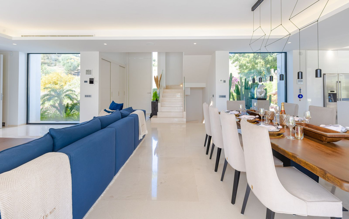 Huis te koop in Nueva Andalucía | 6 slaapkamers H5335720