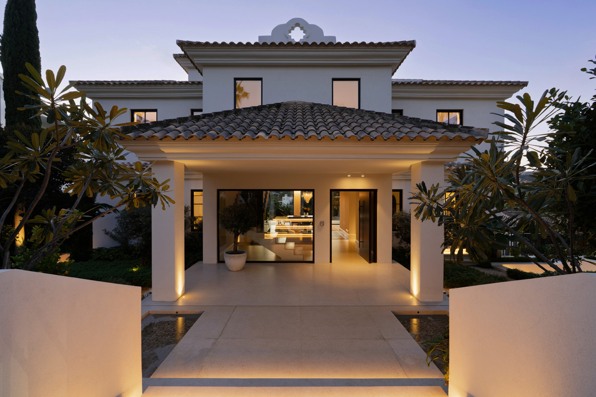 Huis te koop in Nueva Andalucía | 6 slaapkamers H5336845