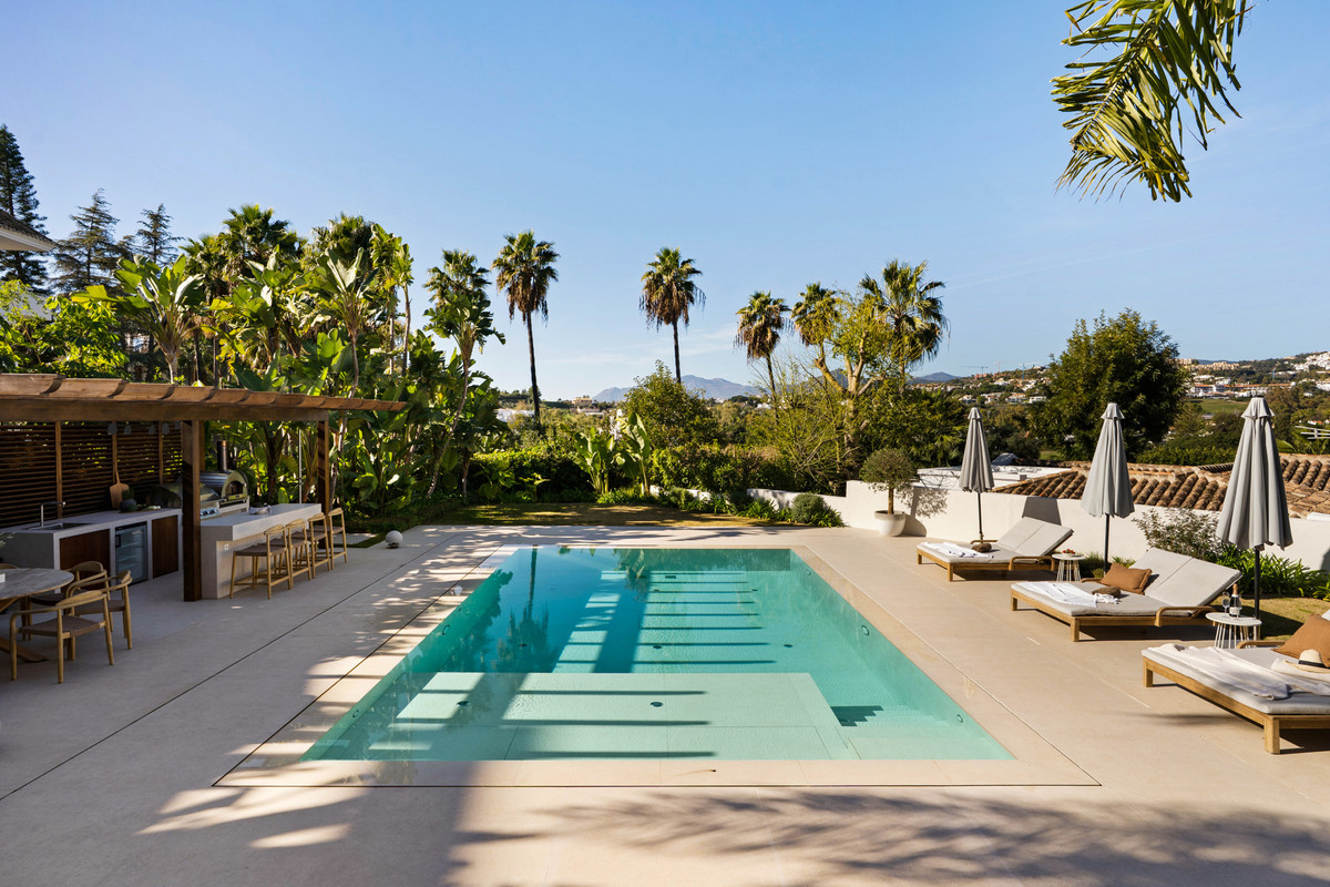 Huis te koop in Nueva Andalucía | 6 slaapkamers H5336845