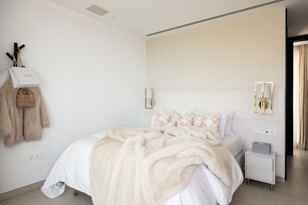 Huis te koop in Nueva Andalucía | 4 slaapkamers H5341228