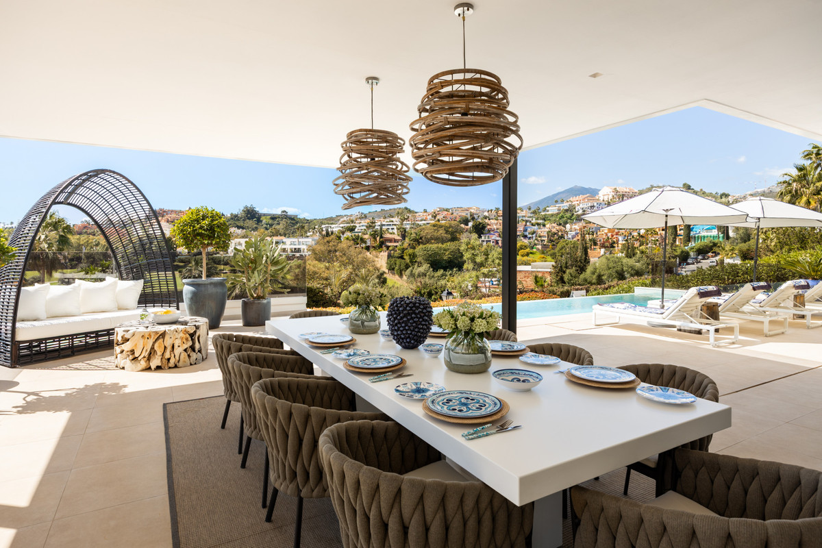 Huis te koop in Nueva Andalucía | 4 slaapkamers H5341228