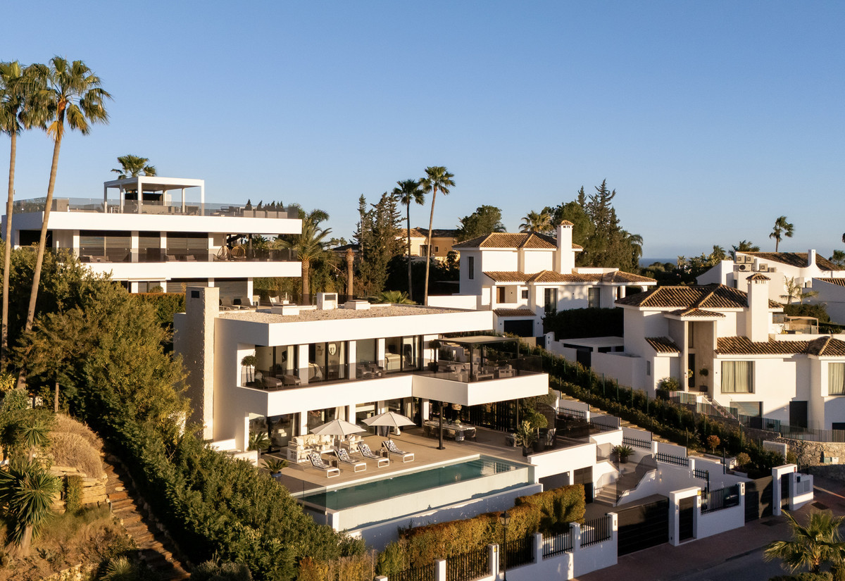 Huis te koop in Nueva Andalucía | 4 slaapkamers H5341228