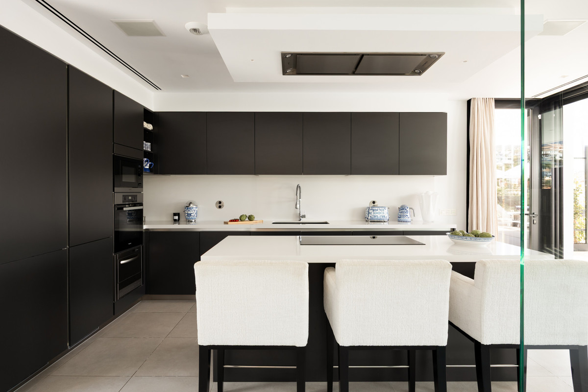 Huis te koop in Nueva Andalucía | 4 slaapkamers H5341228