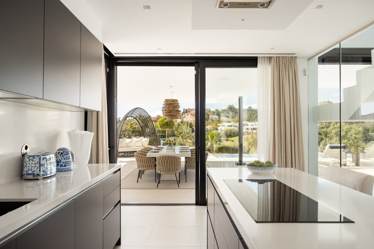 Huis te koop in Nueva Andalucía | 4 slaapkamers H5341228