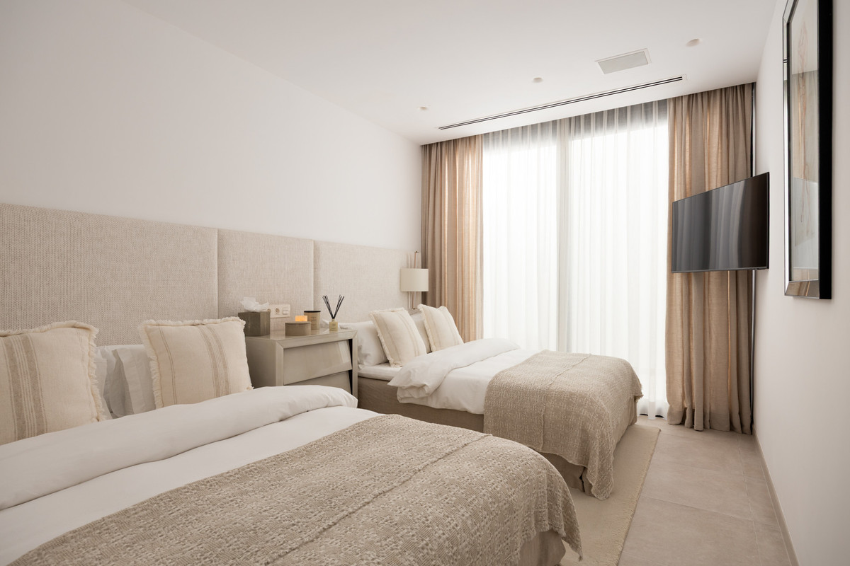 Huis te koop in Nueva Andalucía | 4 slaapkamers H5341228