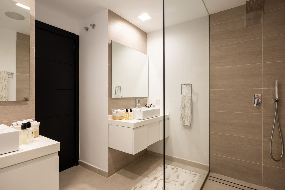 Huis te koop in Nueva Andalucía | 4 slaapkamers H5341228