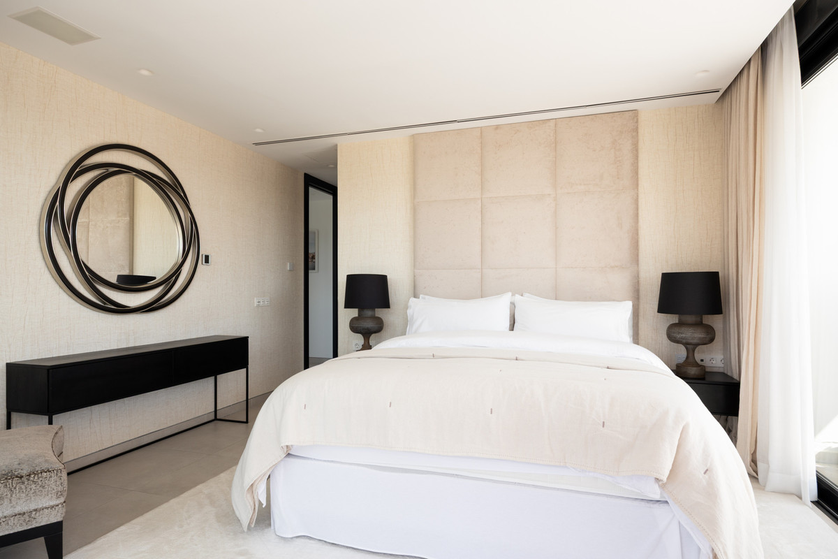 Huis te koop in Nueva Andalucía | 4 slaapkamers H5341228