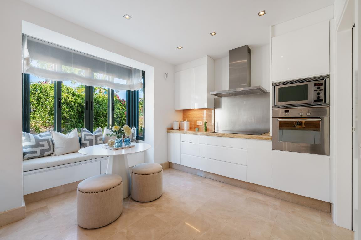 Huis te koop in Nueva Andalucía | 4 slaapkamers H5343718