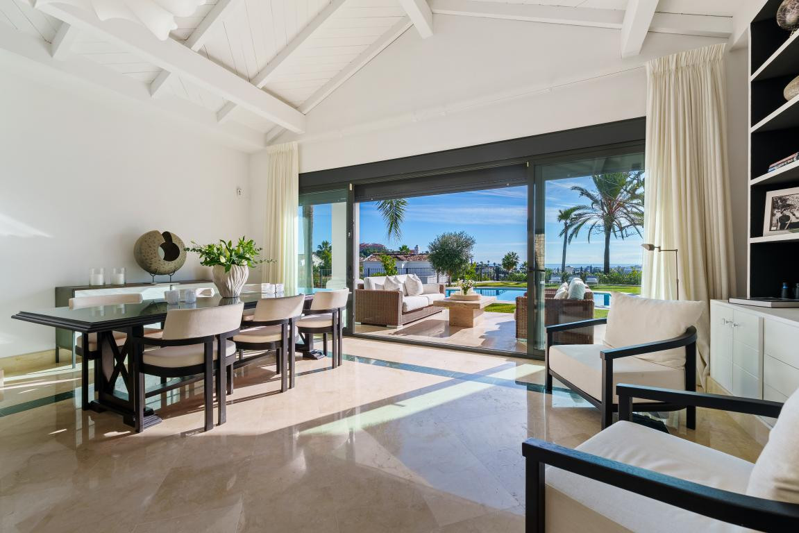 Huis te koop in Nueva Andalucía | 4 slaapkamers H5343718