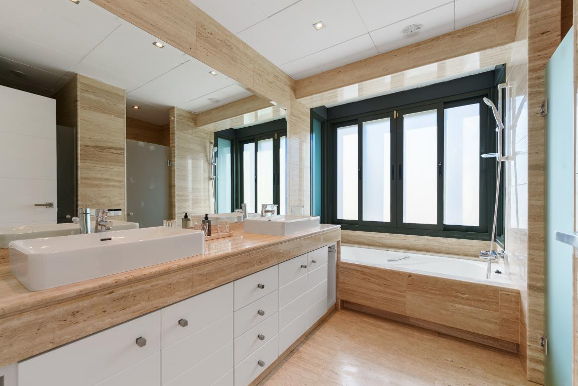 Huis te koop in Nueva Andalucía | 4 slaapkamers H5343718