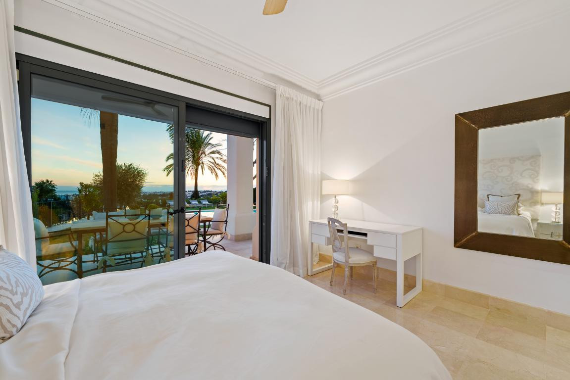 Huis te koop in Nueva Andalucía | 4 slaapkamers H5343718